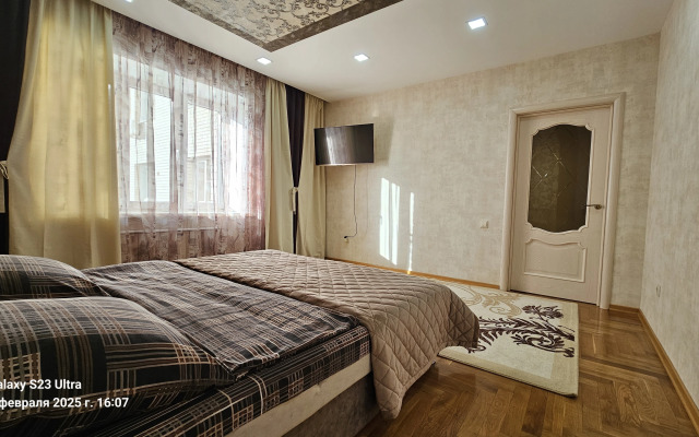 Апартаменты с Просторной Лоджией