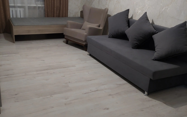2-K Ulitsa Krasny Spusk 26 Flat