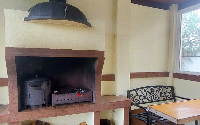 Na Beregu Ozera s Vmestimostu 18 Chelovek Private House.