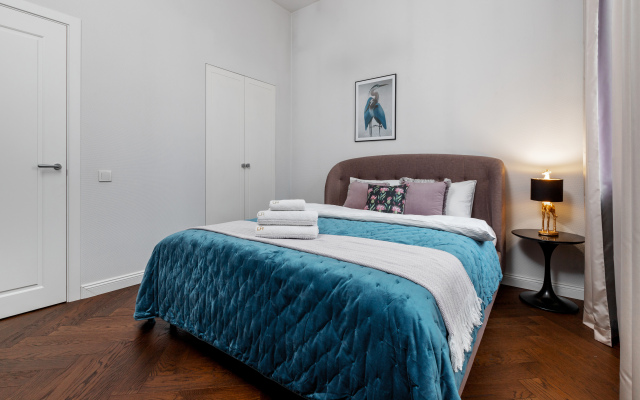 Апартаменты 4-комнатные HomeApart К.Маркса, 30