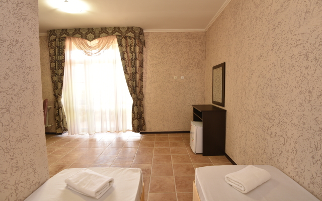 Zamok Azov Hotel