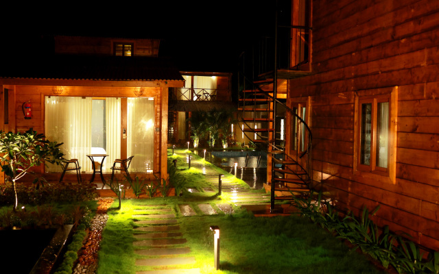 Resort Wooden ECR Sea Resort