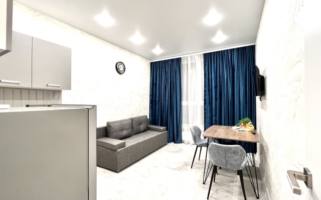 Magiya na Transportnoy 31/2 Apartments