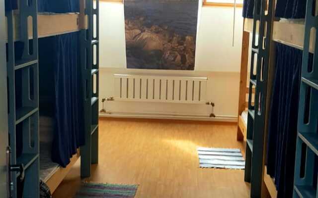 Hostelroof_vl Hostel