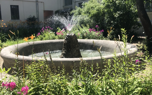 Na Peschehodnoy Ulize Shkatulochka Flat