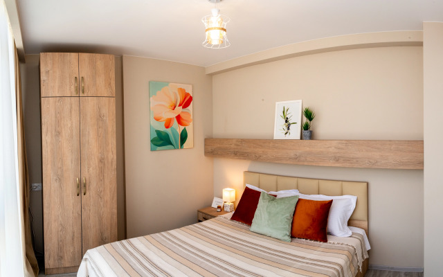 GG Home 1BR in Rainbow with Pool Flat