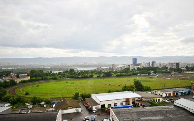 Квартира уютная возле Краевой Больницы в туристическом центре города