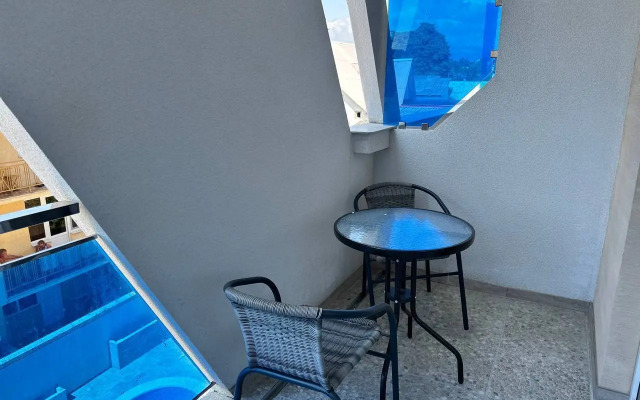 Na Ulitse 8 Marta 10 Apartments