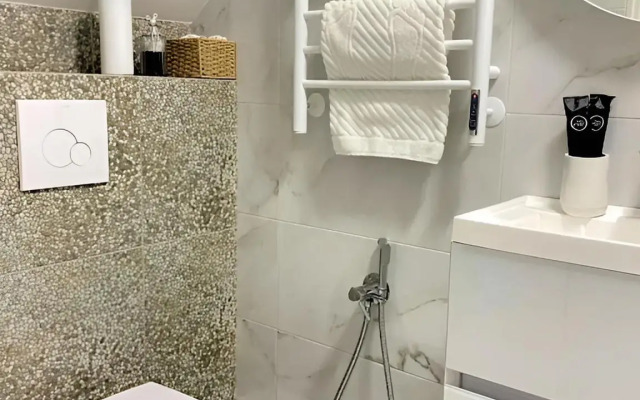 Uyutnaya 5 Minut do Morya Flat