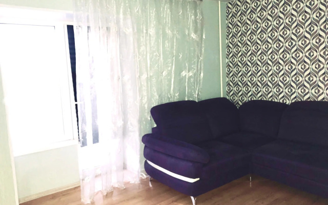 Uyutnaya 3-kh Komnatnaya Flat