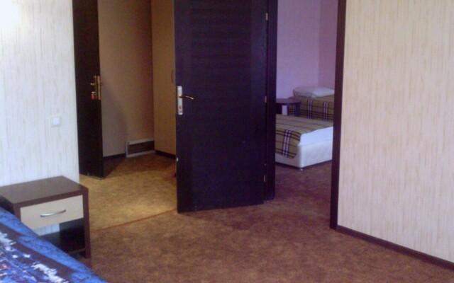 Rezidentsiya APSNYi Guest House