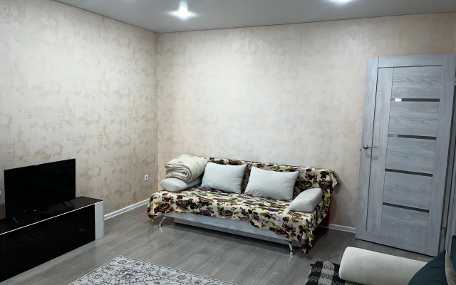 Квартира Двухкомнатная на Ферина 39