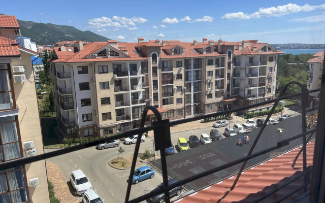 261 Mansarda 12 Min Do Plyazha Flat