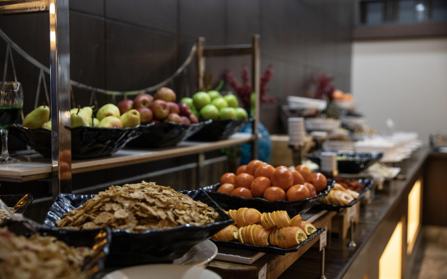 Royal Stay Palace Hotel