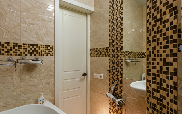 2-K Kvartira Na Lukacheva 4 Apartments