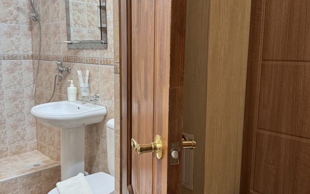Narton Guest House
