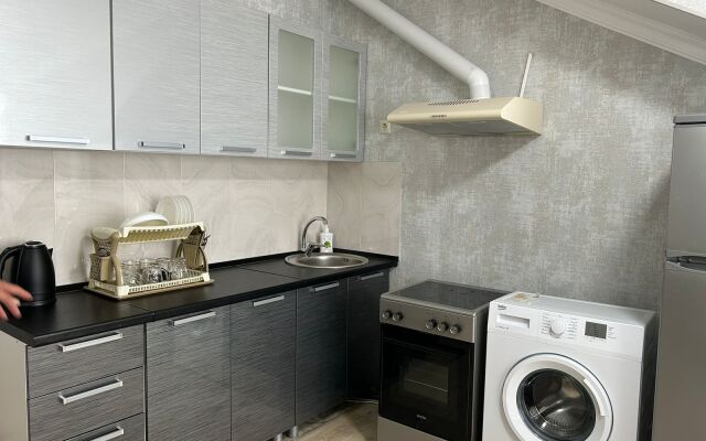 Apartments ''Elenika'' V Tsentre Kaspiyska S Vidom Na More