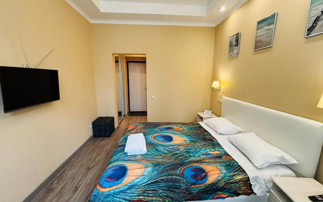 S Uyutnoy Lodzhiey Flat