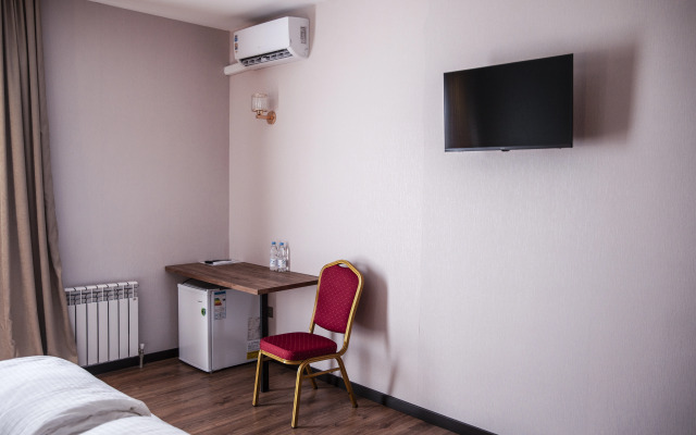 Отель Мона Лиза