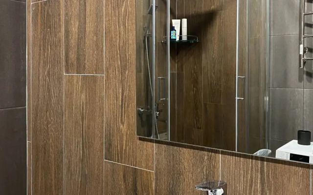 Апартаменты-студия улучшенная с кроватью двуспальным диваном и гардеробной 2 этаж