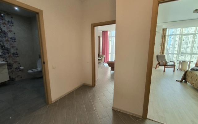 U Plyazha Admiralskaya Laguna V Zhk Lazurny Flat