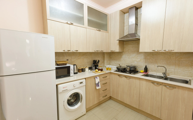 On Yekmalyan Str. 1-33/1 Apartments
