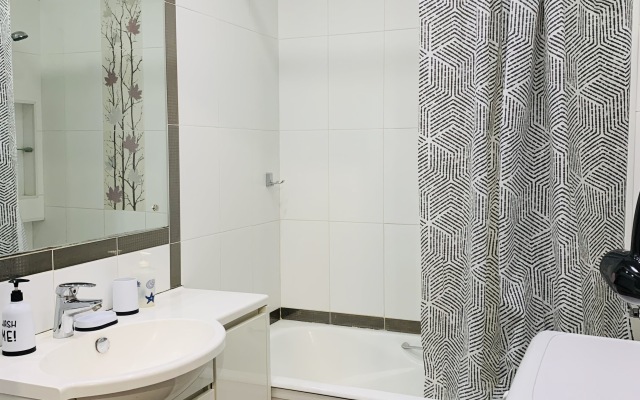 2-Kh Komnatnaya Tsentr Ploschad Lenina Flat
