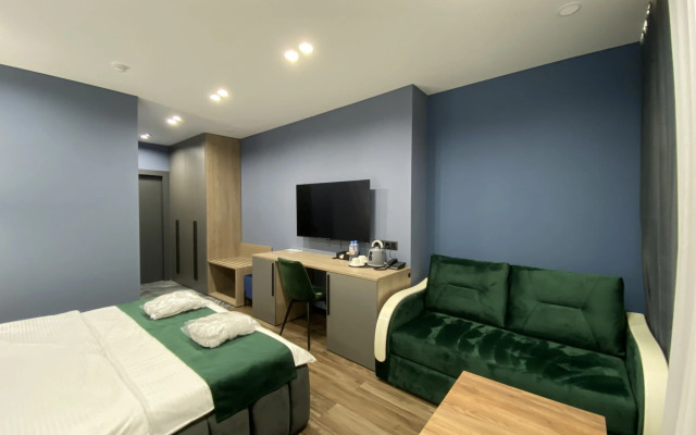 Royal Status Hotel