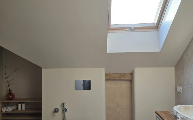 Mansarda S Vidom Na Verkhnee Ozero Flat
