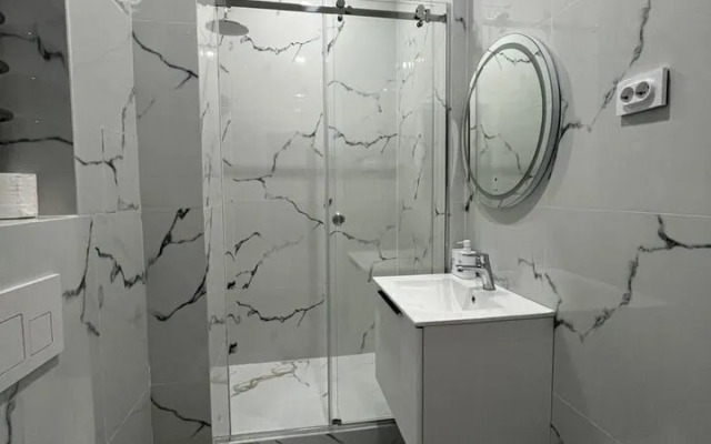 Апартаменты на Светлой 18 (208)