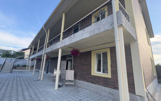 Triumf Guest House