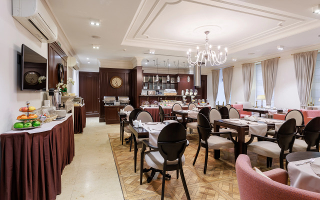 Boutique Hotel 1852