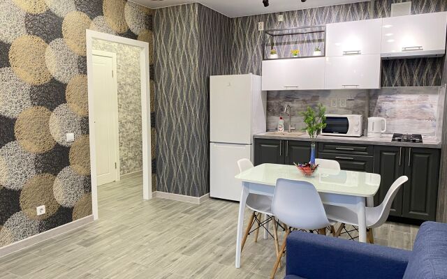 Na Ulitse Aleksandra Polina 1 Apartments