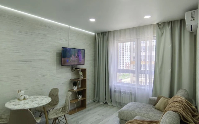 Yevro Ryadom S Aeroportom Flat