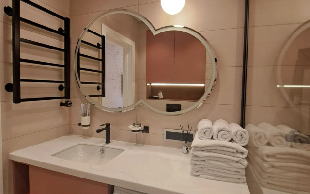 V Tsentre Sochi U Morya Apartment