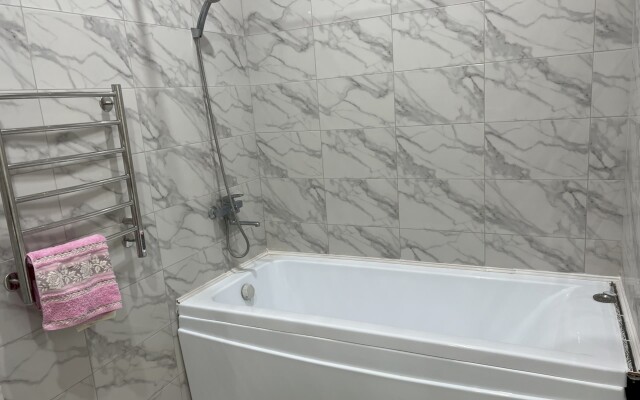 270 Suvorova 27k1 Apartments
