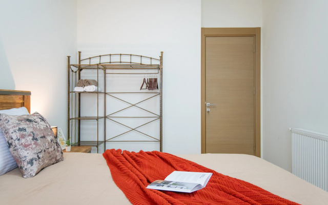 Апартаменты рядом с парком и метро