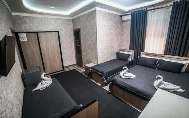 Madera Hotel