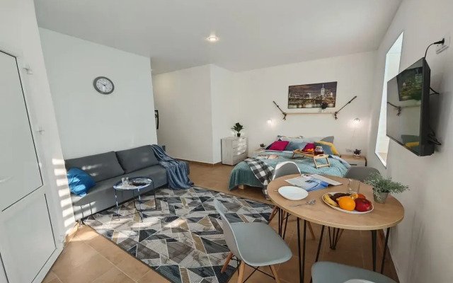 Uyutnaya 1k Na Ul. Tukhachevskogo 49/3 Flat