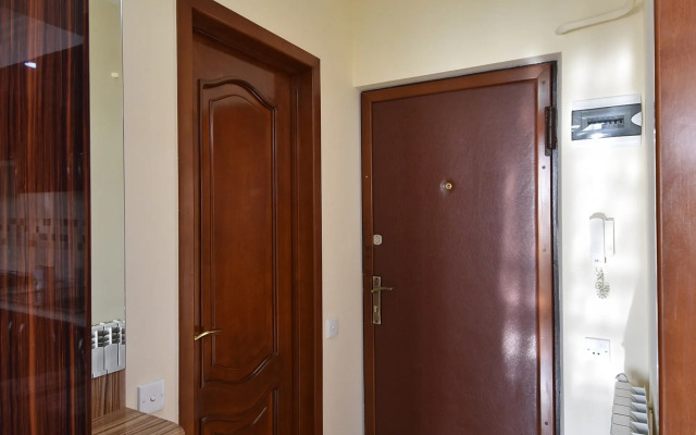 Uyutnaya 2-komn ulica Eznika Kohbaci KO200 Flat