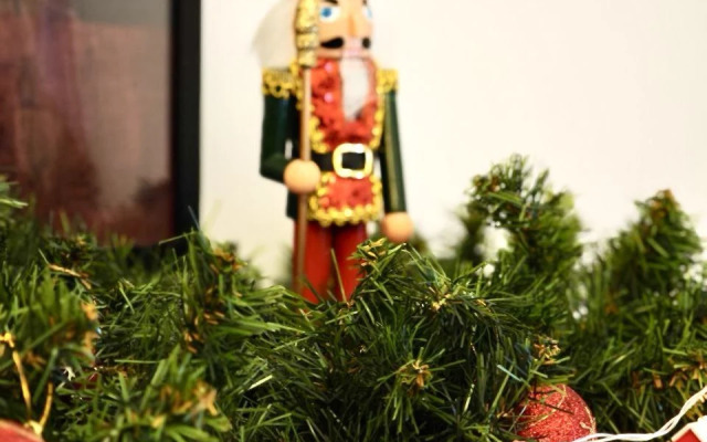 Квартира Золотой Попугай Мегалит