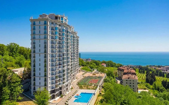 V Zhilom Komplekse S Basseynom "merkato" Flat