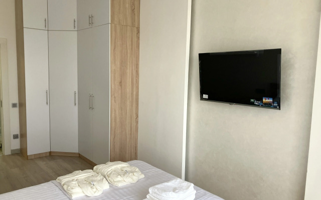 Bolshaya, Svetlaya i Uyutnaya Flat