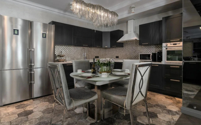 Апартаменты Представительский Люкс в ЖК Королевский Парк