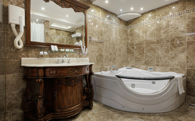 Moscow Holiday Hotel