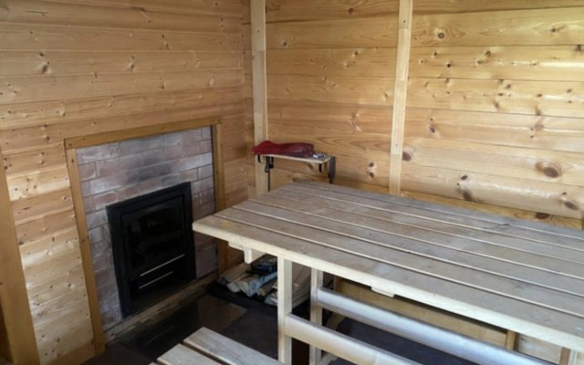 Частный дом у речки для семейного отдыха