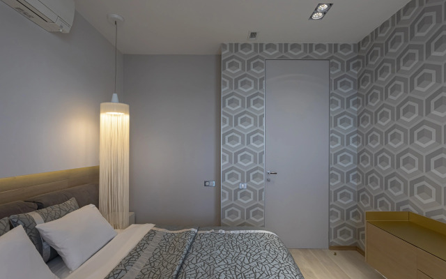 Roskoshnaya dvukhurovnevaya kvartira s sobstvennoy terrasoy Flat