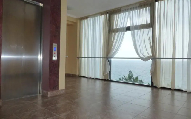 Dolphin Apartments 1
