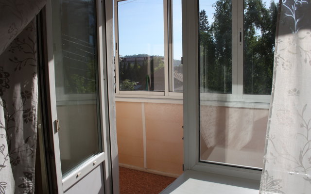 Апартаменты Коммунистический проспект 24а