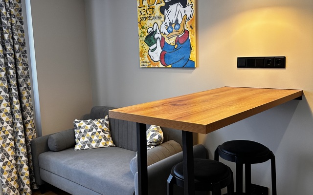 Studiya V Stile Loft Flat